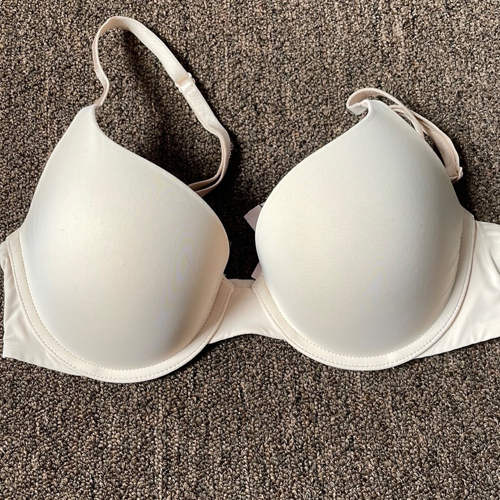 Victoria’s Secret t-shirt full coverage push-up bra size 34C